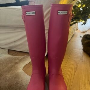 Hunter Vibrant Pink Waterproof Boots